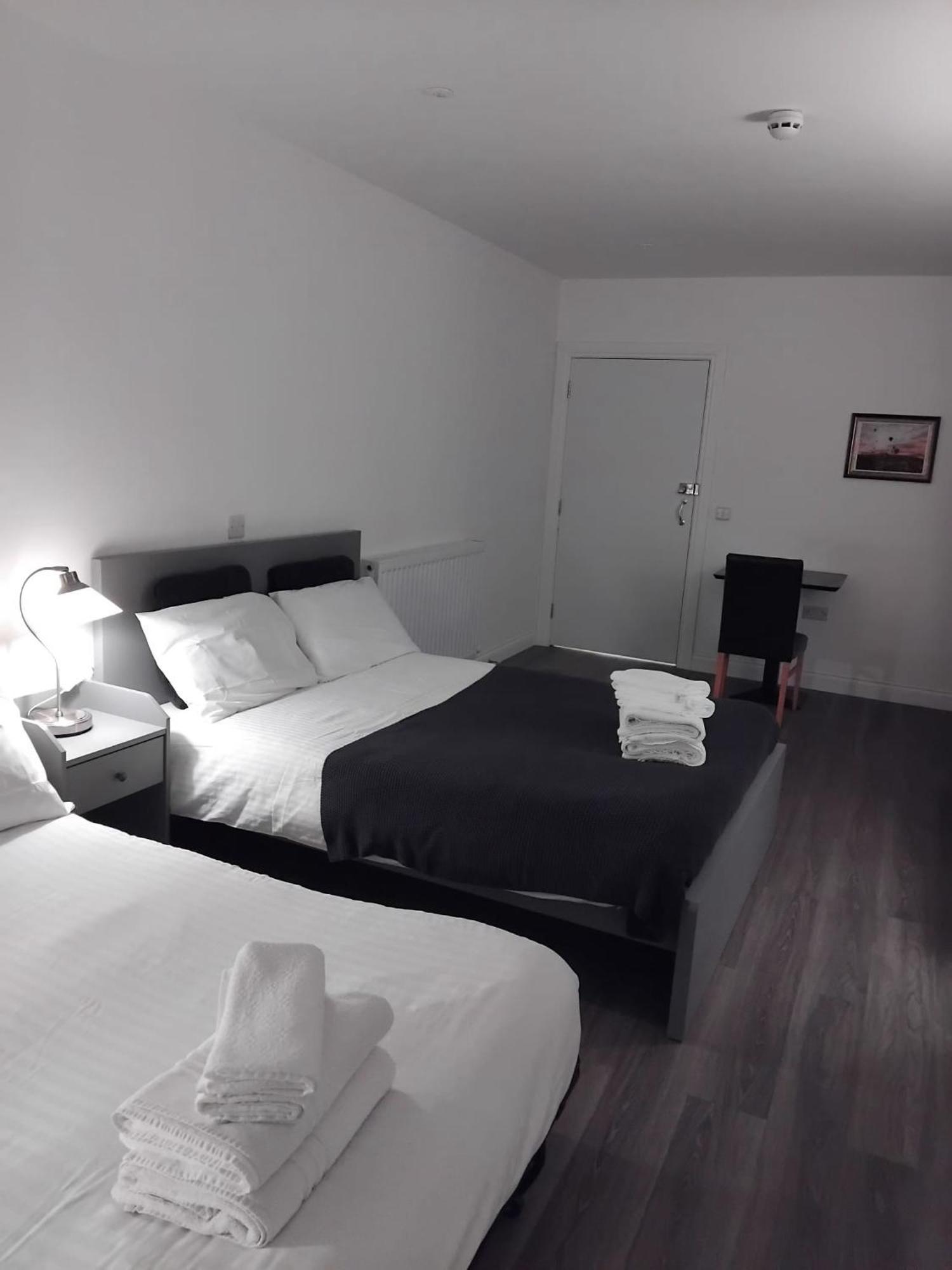 Victoria Park House Hostel Edinburgh Bagian luar foto