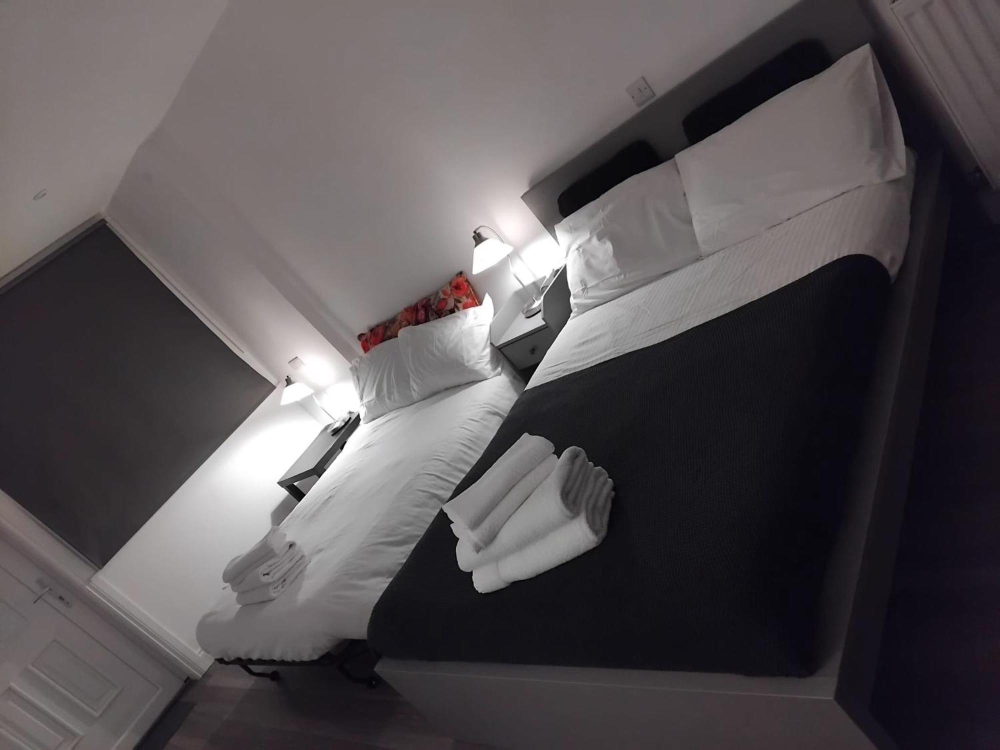 Victoria Park House Hostel Edinburgh Bagian luar foto